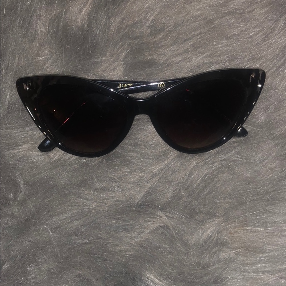 Fun cat eye framed sunglasses